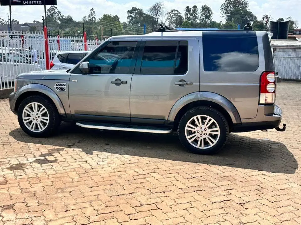Land Rover Discovery 4 (9).webp