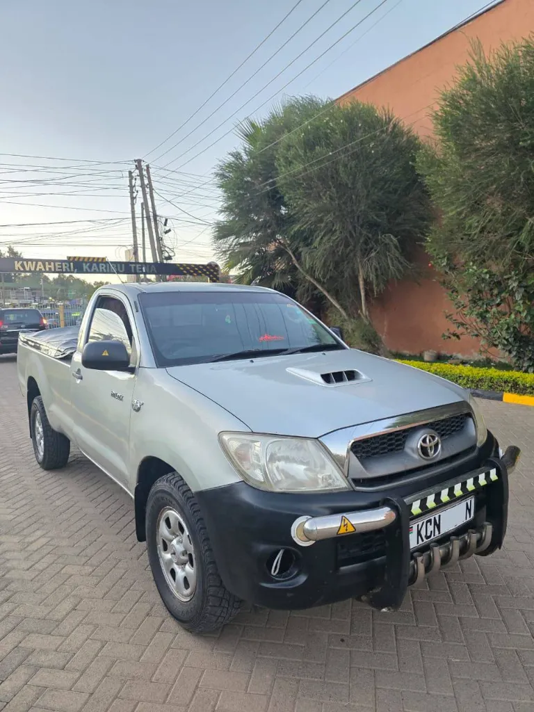 Toyota Hilux Pickup 2012 for sale (7).webp
