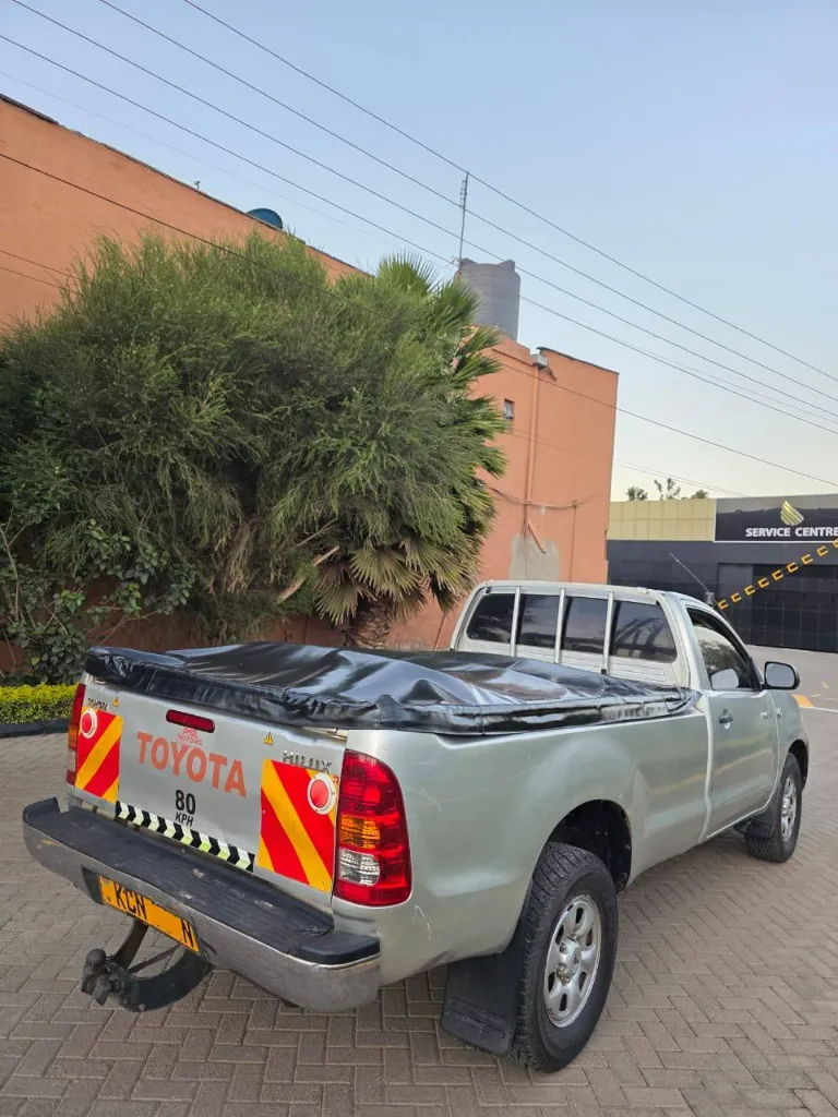 Toyota Hilux Pickup 2012 for sale (5).webp