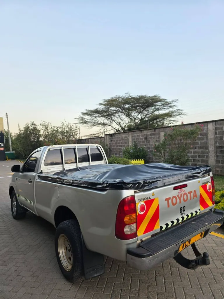 Toyota Hilux Pickup 2012 for sale (3).webp