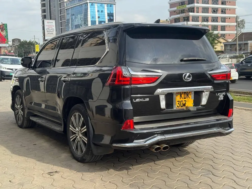 Lexus LX570 2016 for sale (2).webp