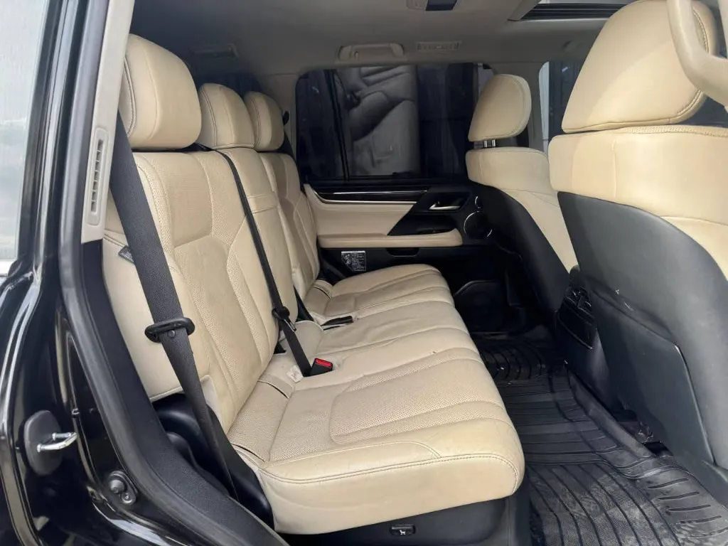 Lexus LX570 2016 for sale (5).webp