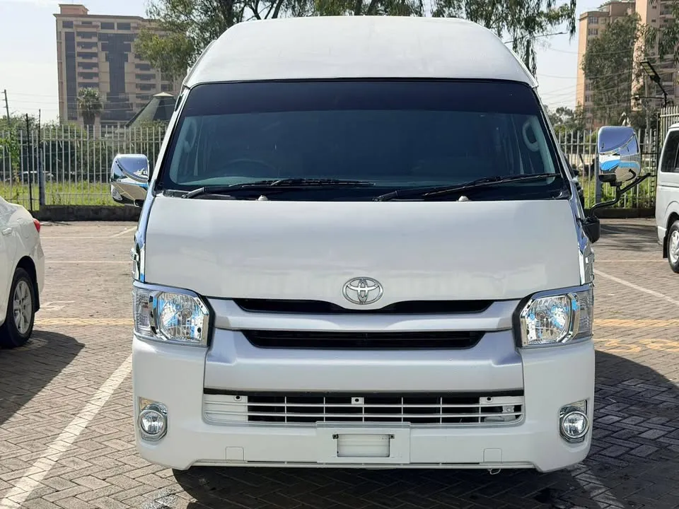 TOYOTA HIACE 9L:^^14/01/2026